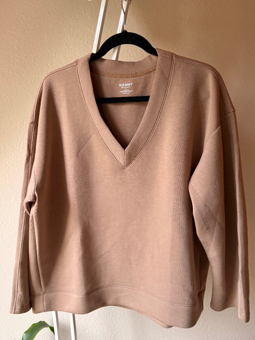 Old Navy Bounce Fleece V-Neck Cocoon Sweatshirt - Size M